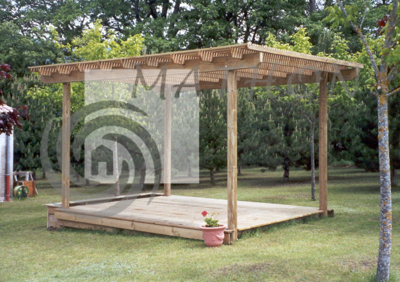 pergola-en-rondin-pin-traite